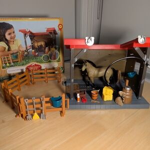 Chestnut Ridge Grooming Stable Playset